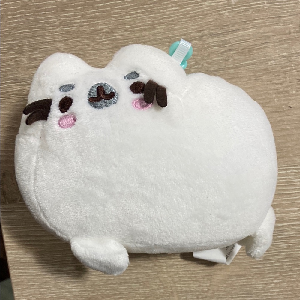 Pusheen Seal Plush Clip - 5" Gund